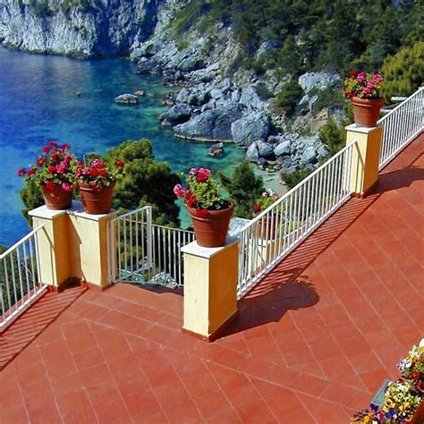 Capri, Italy ♥♥♥ | Capri italy, Adventure getaway, Hotel