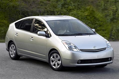 2005 Toyota Prius Specs, Price, MPG & Reviews | Cars.com