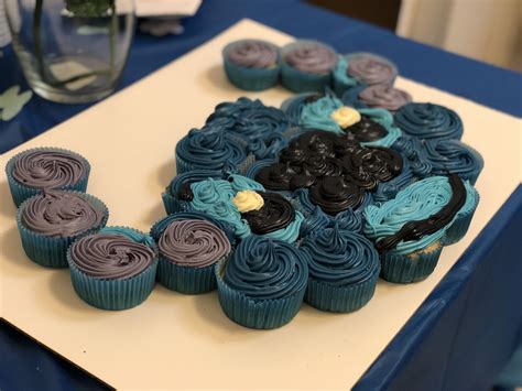 Disney's Stitch Pull Apart Cupcakes | Cake DIY Easy, Pull Apart Cupcakes, Cupcake Cakes