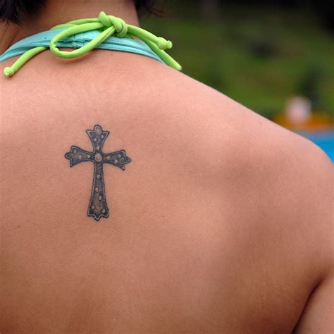 Cross Tattoo for College Girls - SheClick.com