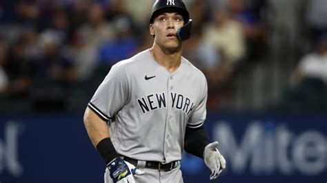 New York Yankees' Aaron Judge breaks American League record with 62nd HR