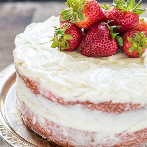 Easy Strawberry Cake with Cream Cheese Frosting | NeighborFood