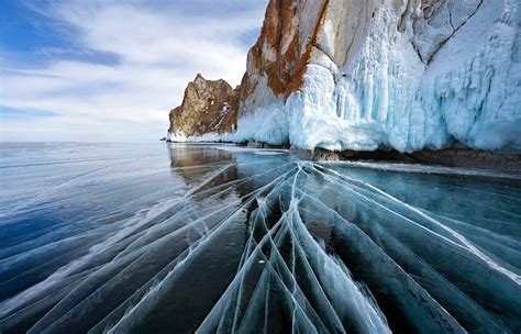 Who is making Lake Baikal's mysterious ice circles? - Russia Beyond