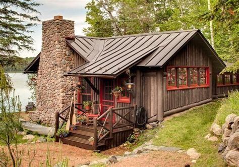 Front porch is cute. Red trim with log cabin and brown tin roof. #Log ...