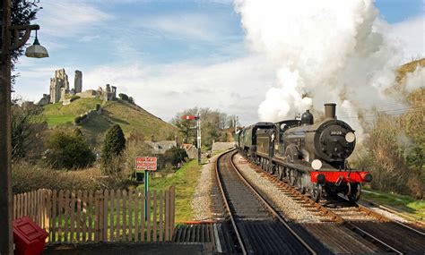 VICTORIAN T9 LOCOMOTIVE TO REMAIN AT THE SWANAGE RAILWAY