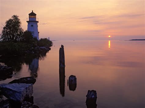 Cheboygan Lighthouse | Lighthouse, Cheboygan, Beautiful lighthouse