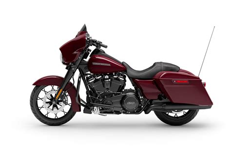 2019 Harley-Davidson Street Glide Special is a matte-black throwback - CNET