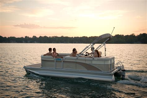 20 SLMX Torqeedo Bennington pontoon boat with electric outboard motor ...