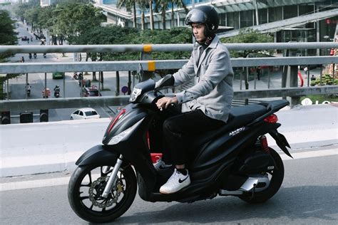 Piaggio Medley 2023 bổ sung màu mới, giá bán thấp hơn Honda SH