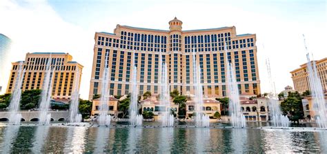 4 Architectural Marvels with Casinos in Las Vegas - earlymodernarchitecture.com