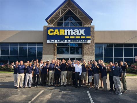 CarMax, which revolutionized the used-car business 25 years ago, is revving up its future ...