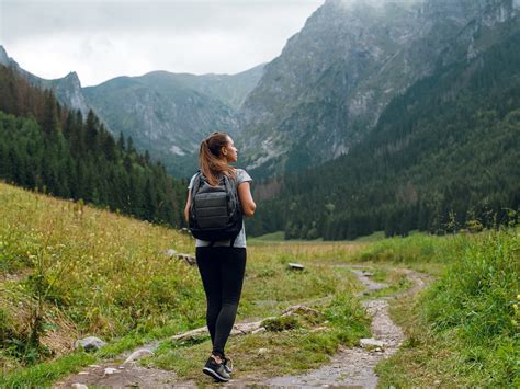 Hiking for Beginners: 9 Tips to Help You Hit the Trails | SELF