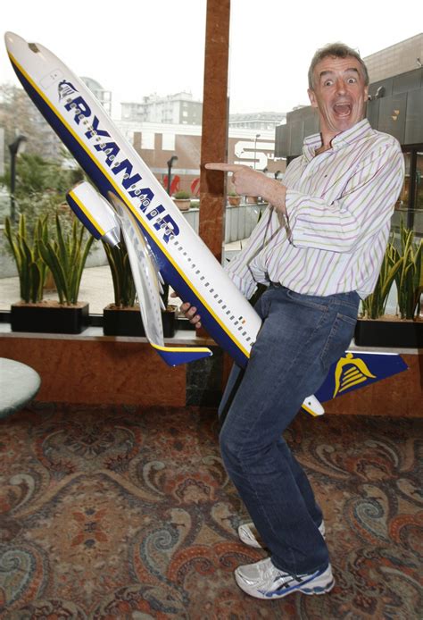 11 Photos Of Ryanair CEO Michael O’Leary Looking Completely Bizarre ...