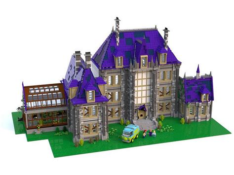 Scoob Grimsley Haunted Mansion with greenhouse | Lego haunted house, Lego architecture, Lego house