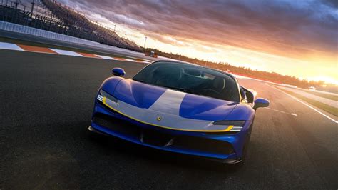 Ferrari SF90 Spider drops the top on its hybrid hypercar - CNET