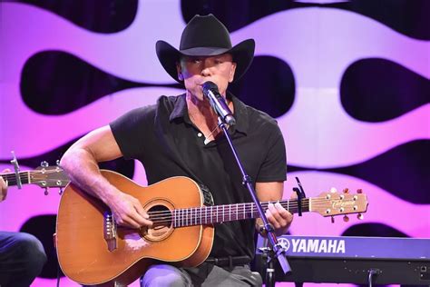 Kenny Chesney Planning to Release New Music This Spring