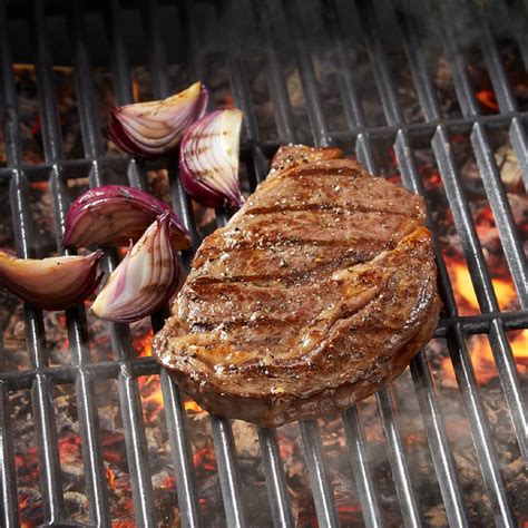 The Ultimate Guide to Broiling Steak: A Year-Round Cooking Technique ...