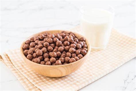 Premium Photo | Chocolate cereal bowl