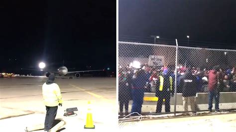 Bills Mafia Fans Brave Freezing Cold To Greet Team In Buffalo After AFC Title Loss