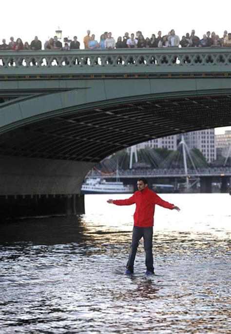 Dynamo walks on water - magician takes a stroll across the Thames | London Evening Standard ...