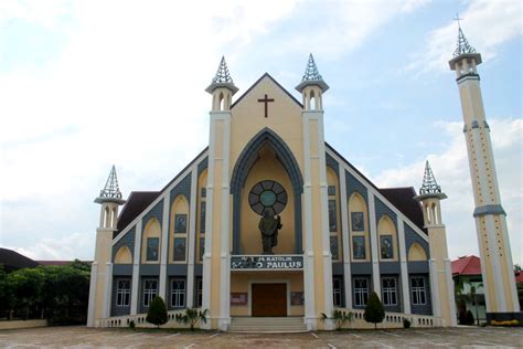 Fotografi Gereja Katolik di Indonesia: Gereja Katolik St. Paulus, Labuh Baru, Pekanbaru, Riau