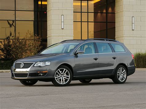 2010 Volkswagen Passat - Price, Photos, Reviews & Features