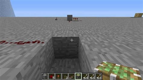 Minecraft - Very Small Toggleable Repeater Clock - YouTube