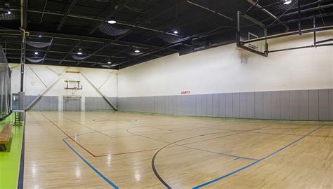 Indoor soccer and basketball courts - La Liga Toronto