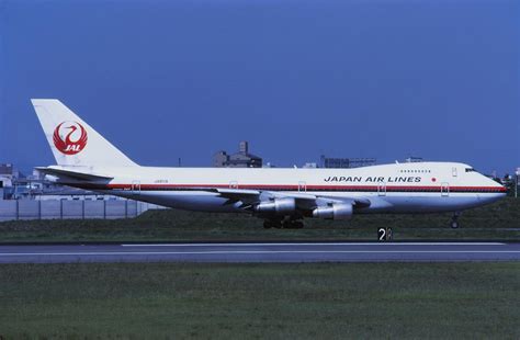 日本航空 Boeing 747SR JA8119 伊丹空港 航空フォト | by Fuseyaさん 撮影1985年04月28日