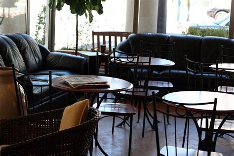 Main seating area | Leather couches and small tables at Phil… | Flickr