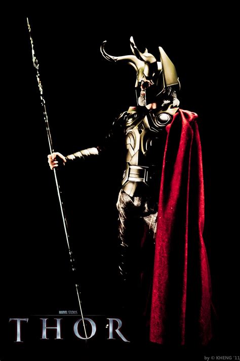 Top Toy Reviews: hot toys thor's father - odin