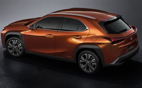 Lexus UX 250h chega ao Brasil para enfrentar Audi Q3 e BMW X1 - fotos, preços e detalhes