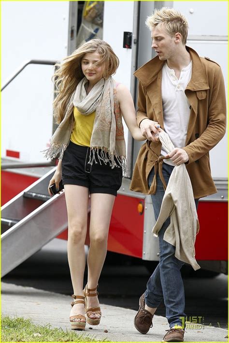 On the set of "Hick" (April 4th, 2011) - Chloe Moretz Photo (20974231 ...