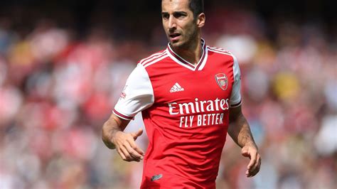 Arsenal flop Henrikh Mkhitaryan joins Roma on free transfer as Gunners ...