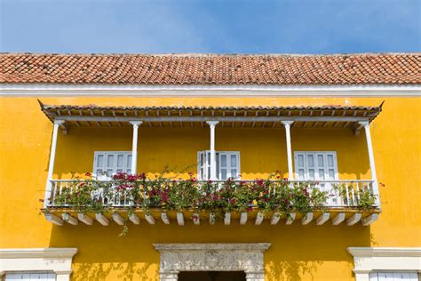 6 Things to Consider Before Starting Your Perfect Balcony Garden