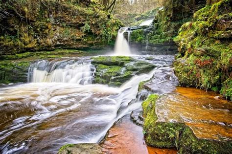 Waterfalls and Ridges of Brecon Beacons - Wales - Tramposaurus ...