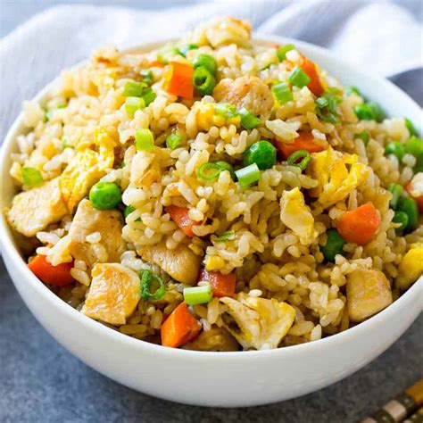 Easy Chicken Fried Rice | Healthy Fitness Meals