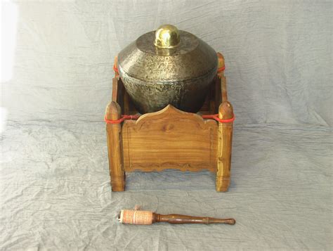 kenong jaler · Grinnell College Musical Instrument Collection ...