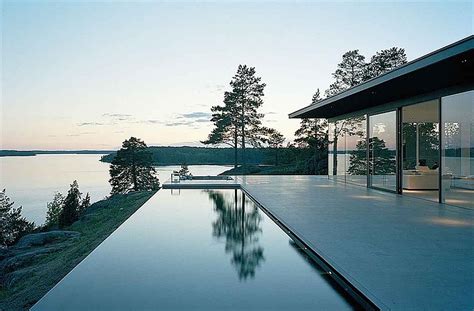 10 Amazing Lakeside Homes And Retreats