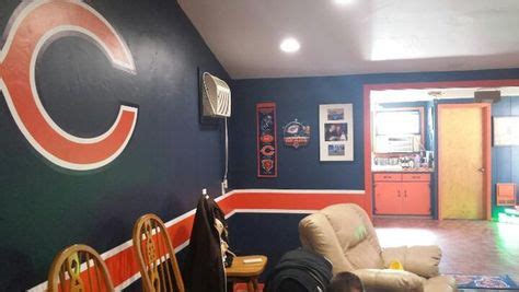 11 Chicago Bears Room & (wo)Man Caves ideas | chicago bears, chicago ...