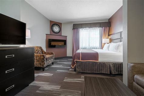 HOLIDAY INN EXPRESS & SUITES ST. PAUL - WOODBURY, AN IHG HOTEL $116 ($̶1̶3̶4̶) - Updated 2024 ...