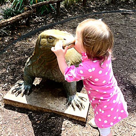 Baby Kisses Komodo Dragon – Wordless Wednesday