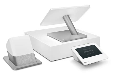 Clover POS Pricing 2024: Plans, Hardware and Hidden Costs