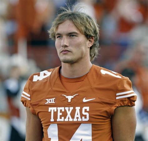 Former Texas QB David Ash working with the Longhorns' baseball team - Yahoo Sports