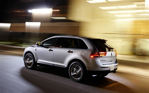 2011 Lincoln MKX packs more technologies and exclusive features