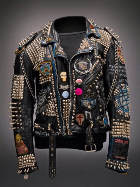 THE COOLEST BIKER ROCKER JACKET EVEEER !!! Harley Davidson Museum, Harley Davidson Jacket, Mode ...