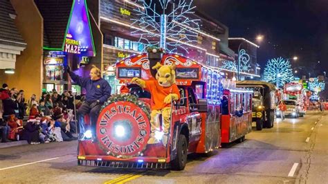 Pigeon Forge Christmas Parade 2024 - Pam Lavina