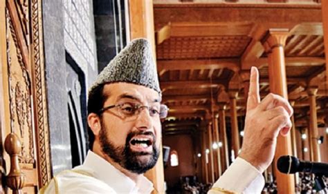 Kashmir separatist leader Mirwaiz Umar Farooq arrested | India.com