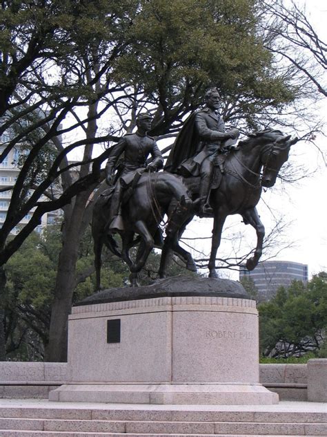 Dallas Law Firm Buys Robert E. Lee Statue to Preserve History - Big ...