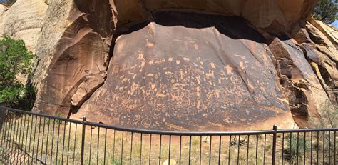 Petroglyphs Canyonlands NP Utah Canyonlands, Petroglyphs, Saw, Outdoor ...